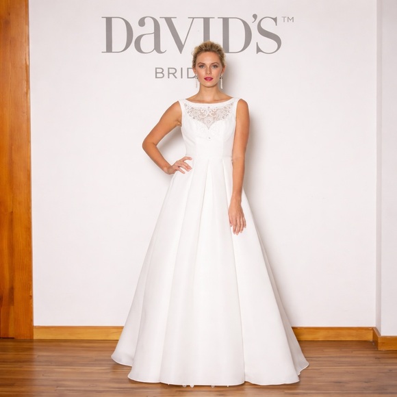 David's Bridal Dresses & Skirts - David’s Bridal Wedding Dress Style WG3709 soft white